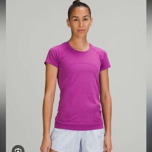 lululemon athletica Short Sleeve Tee in Magenta